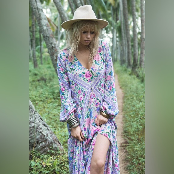 SPELL & The Gypsy Babushka Mary Kate Gown lavender oversized fit with bra - Picture 2 of 14